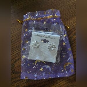 New Cute Silver Crystal Stud Earrings In Bag